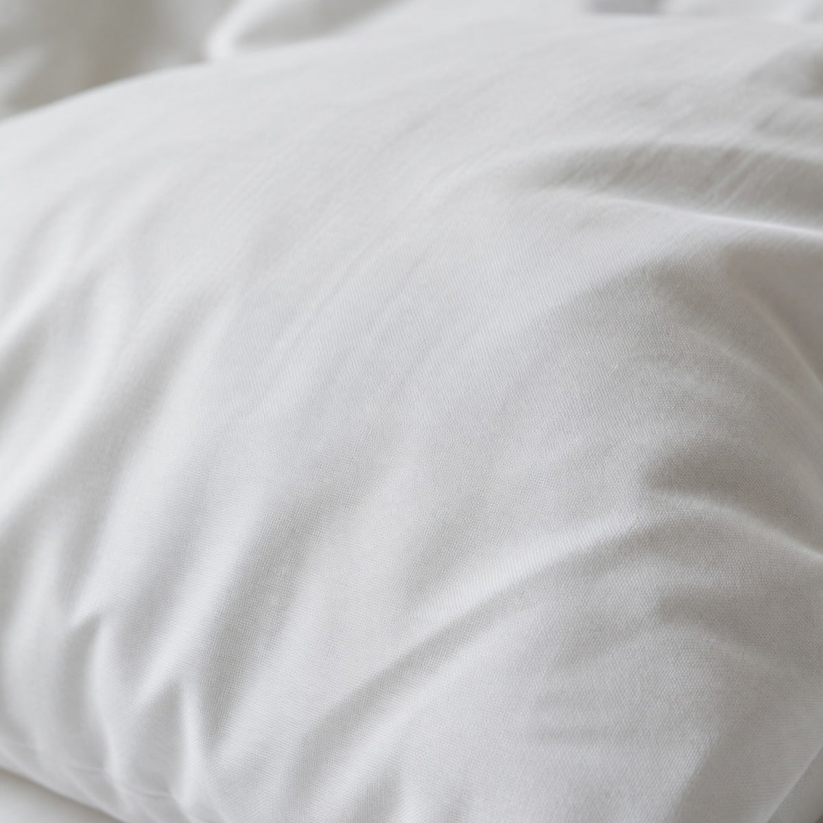 Close-up of the woven cotton used for The Boreal Adjustable Pillow Set – 2-Pack