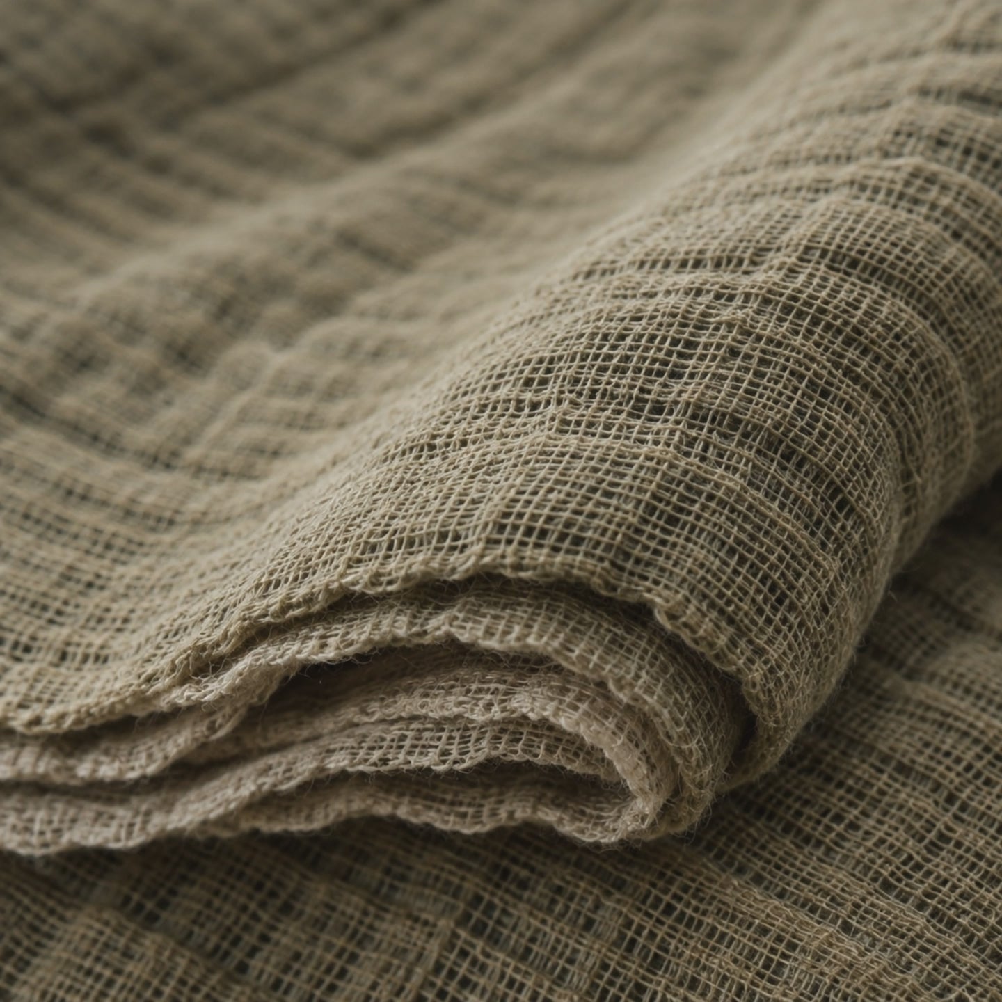 Close-up of the layered cotton muslin used for The Boreal All-Season Muslin Bathrobe